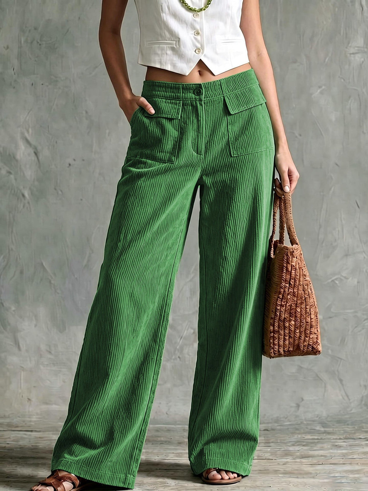 Pantalon velours côtelé femme large avec poches plaquées, style rétro