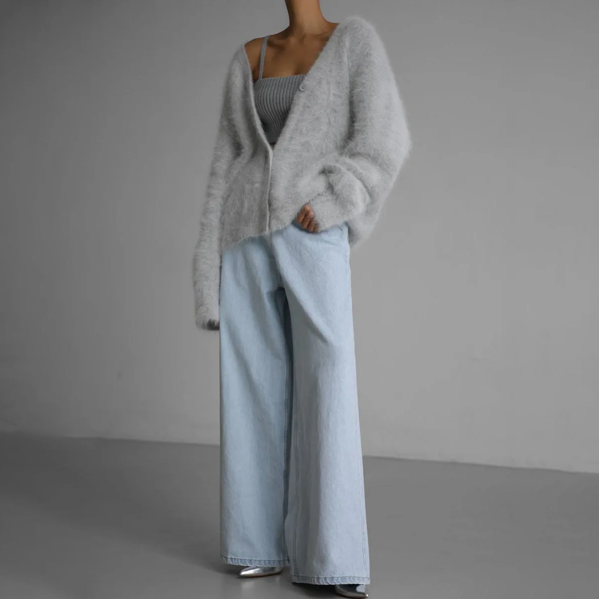Gilet femme | Doux, aéré et ample | Encolure V, boutonnage
