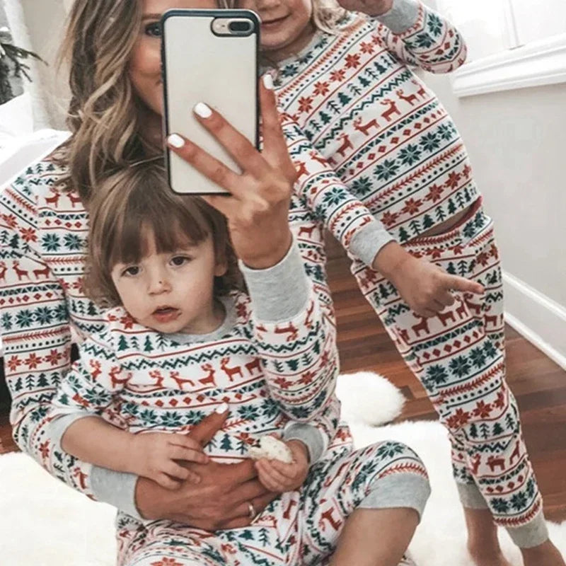 Pyjama Noel famille assorti 2 pièces imprimé Noël allover adultes enfants bébé