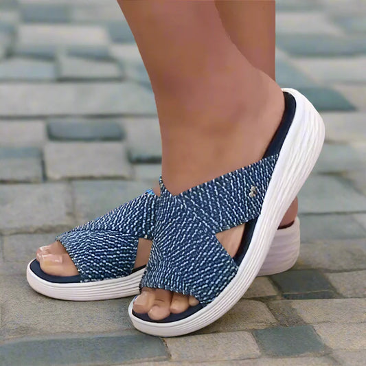 Virgie - Chaussons compensés confortables et croisés pour femme-Sandales-PARIS FEMME