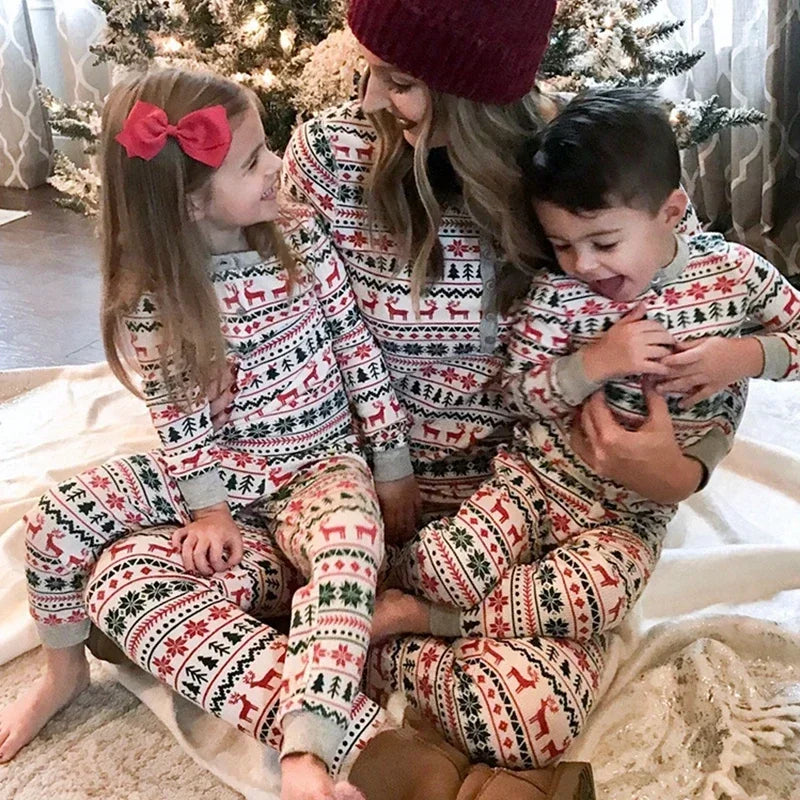 Pyjama Noel famille assorti 2 pièces imprimé Noël allover adultes enfants bébé