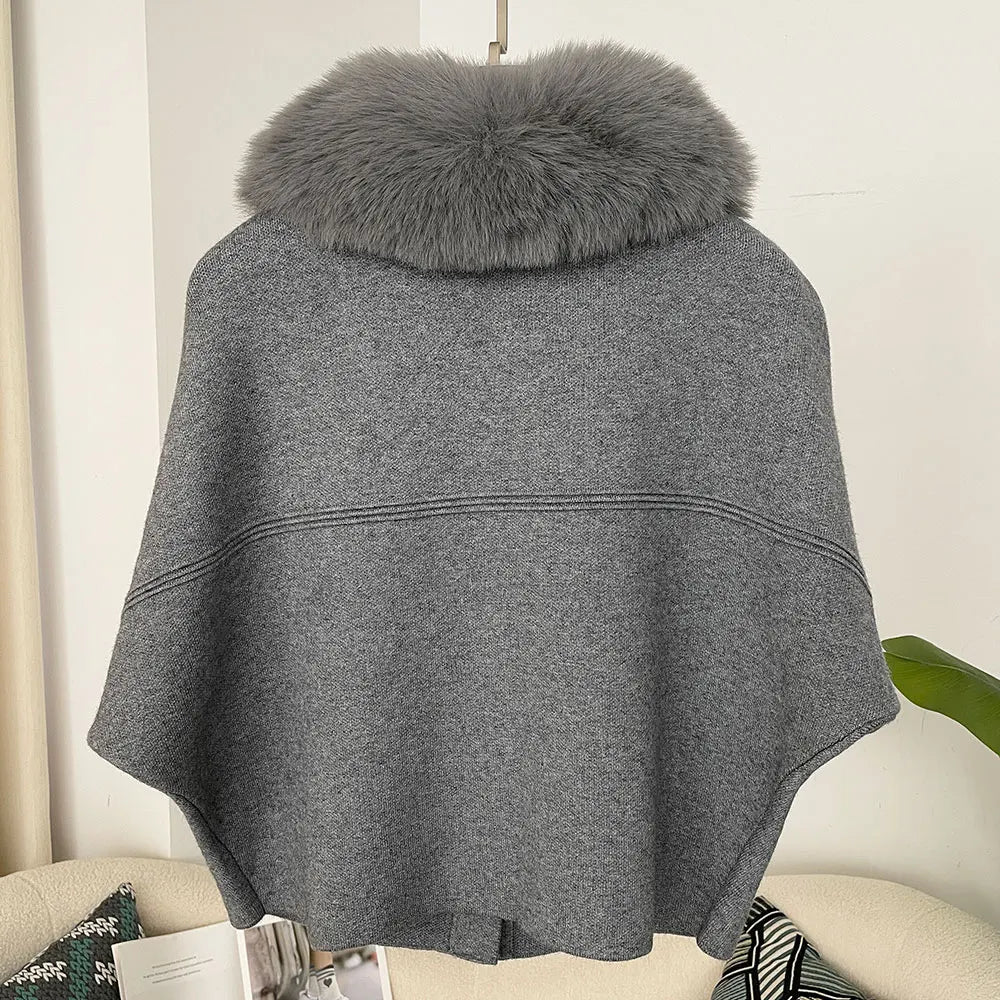 Cardigan femme tricot court col fourrure synthétique manches trois quarts