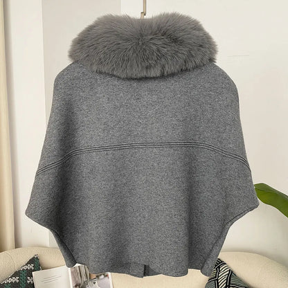 Cardigan femme tricot court col fourrure synthétique manches trois quarts