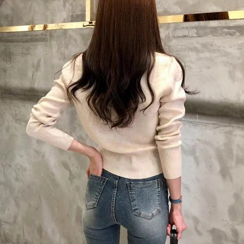 Cardigan femme tricoté manches longues coupe courte bouton simple