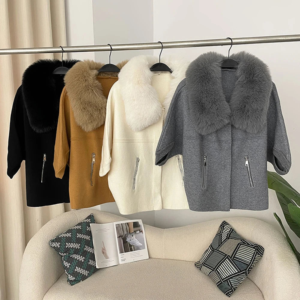 Cardigan femme tricot court col fourrure synthétique manches trois quarts