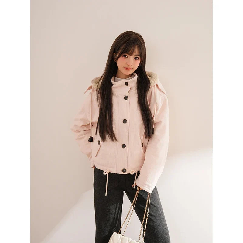 Veste courte femme aspect velours côtelé avec capuche doublée et col montant