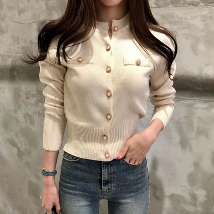 Cardigan femme tricoté manches longues coupe courte bouton simple