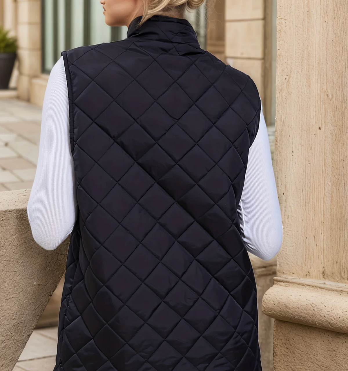 Gilet matelassé sans manches femme zippé avec poches latérales et col montant