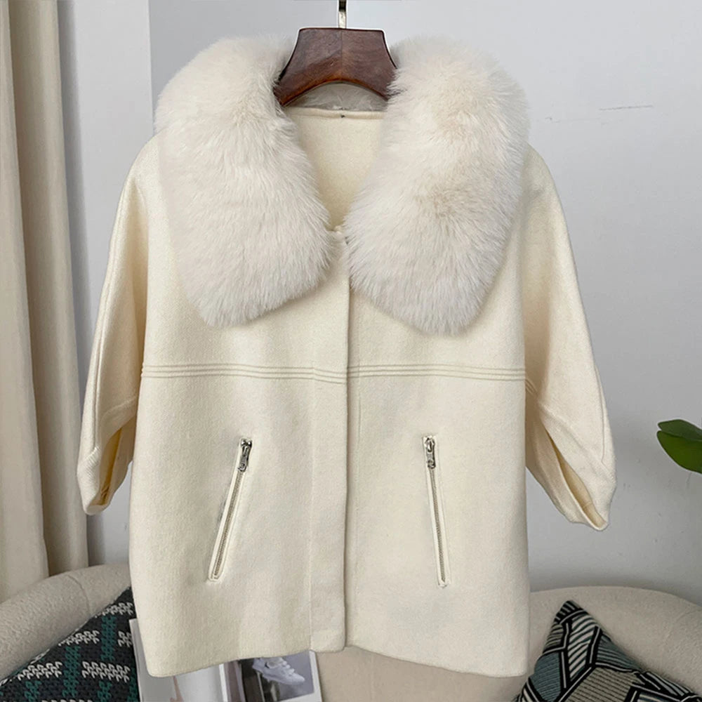 Cardigan femme tricot court col fourrure synthétique manches trois quarts