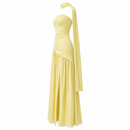 Robe de soirée maxi sans bretelles taille asymétrique fente haute