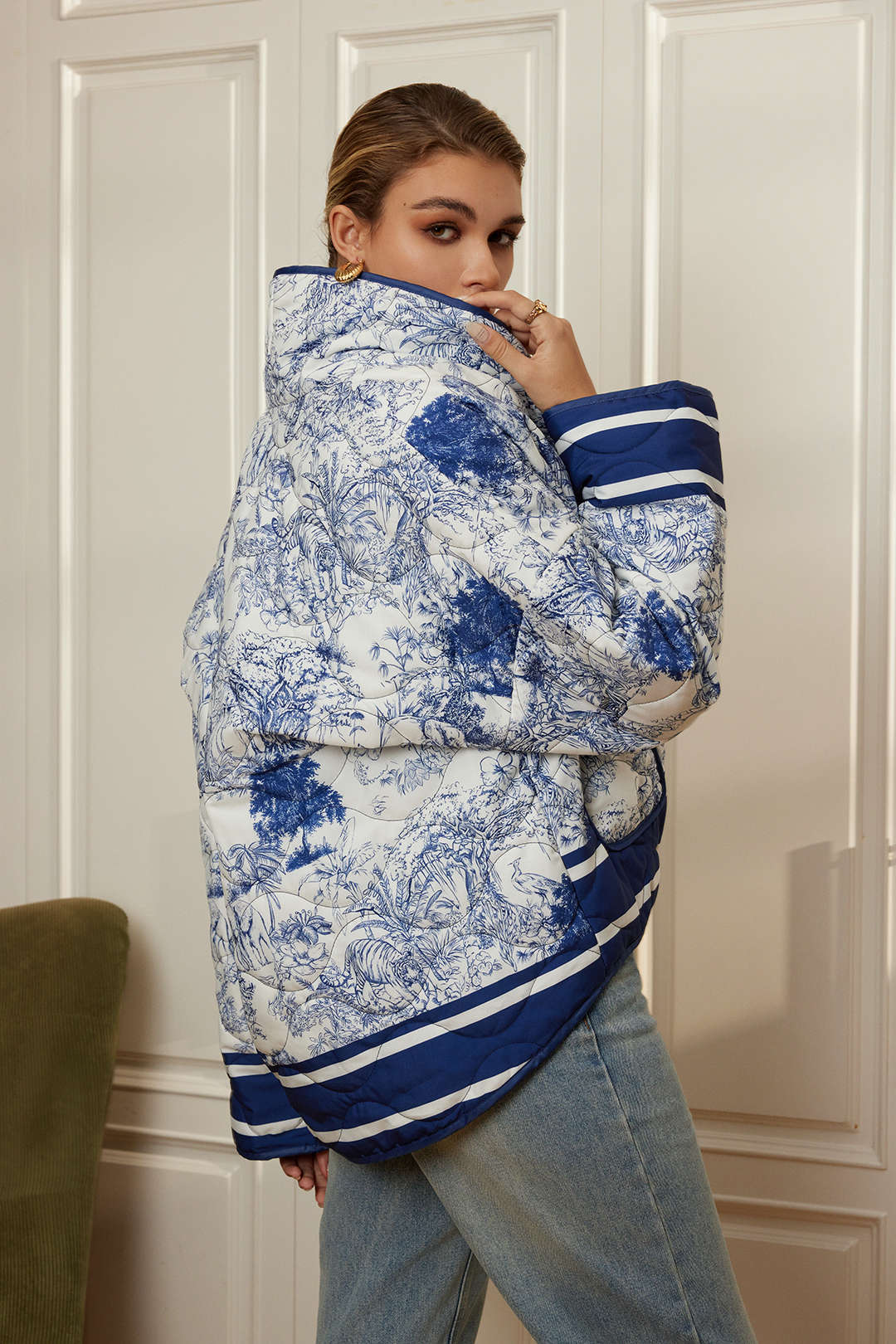 Veste Matelassée Femme | Motif Floral Bleu, Coupe Confortable