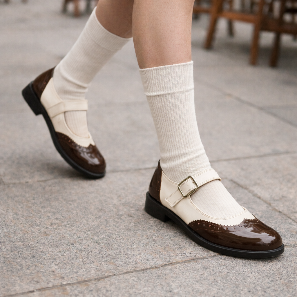 Chaussures Mary Jane pour femmes | Bicolore | Bride ajustable, Brogue vintage