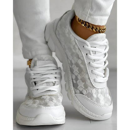 Chaussures femme à lacets bout fermé coloris blanc