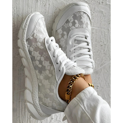 Chaussures femme à lacets bout fermé coloris blanc