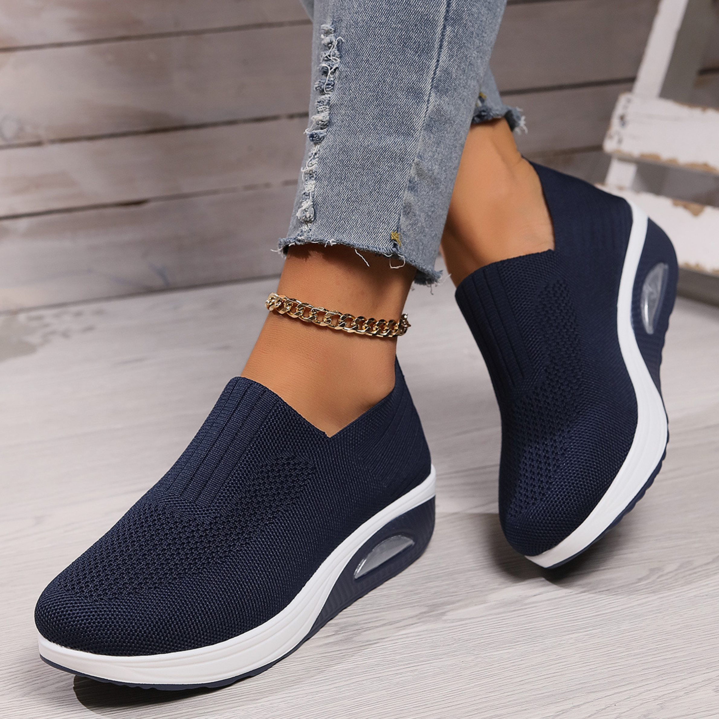 Blau / 43 EU | 9 UK | 11.5 US