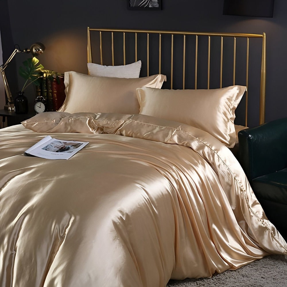 Or / 220 × 240 cm / 86,6 × 94,5 pouces + 2 taies d'oreiller