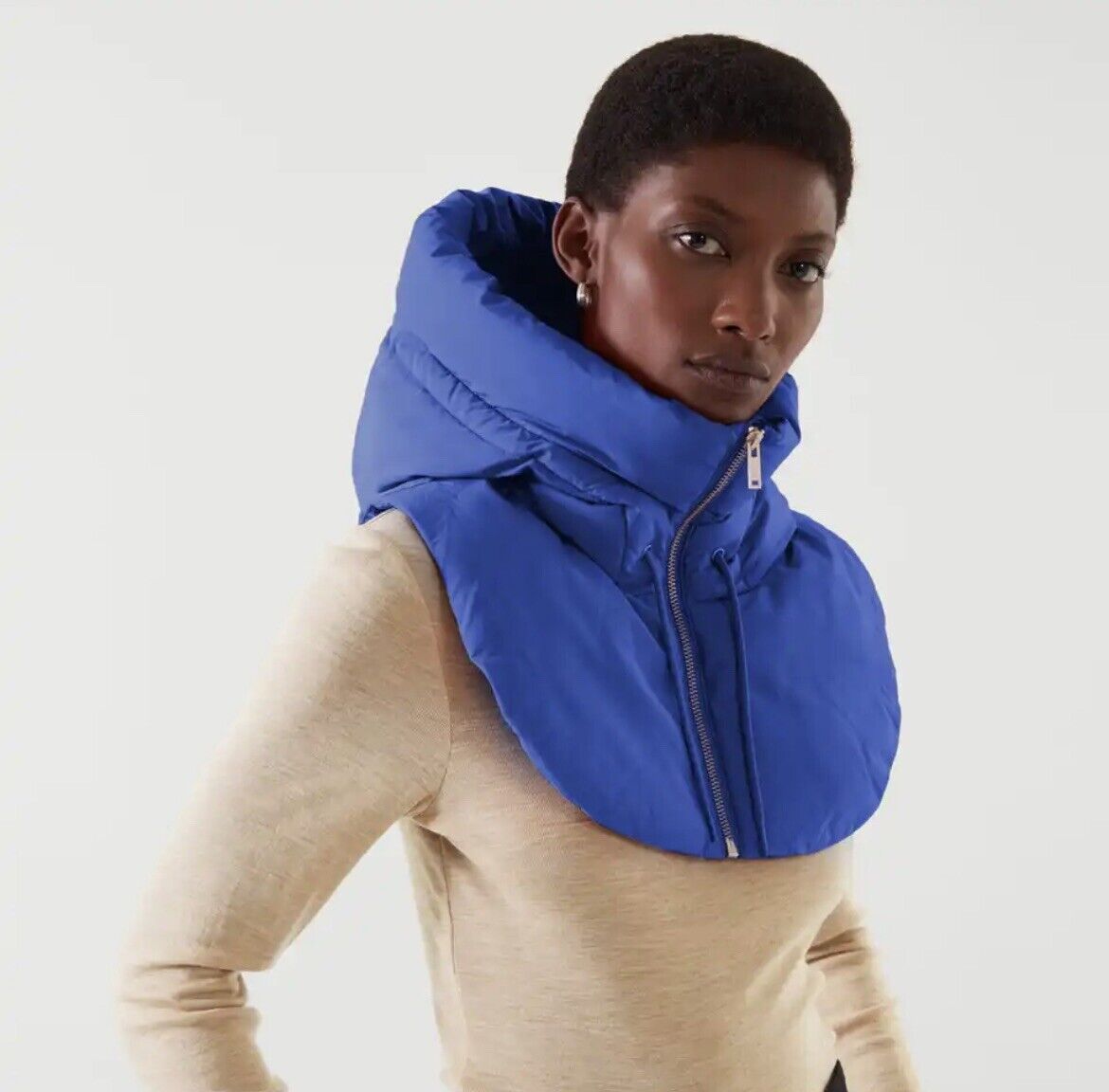 Écharpe à capuche zippée femme hiver taille unique disponible en plusieurs coloris