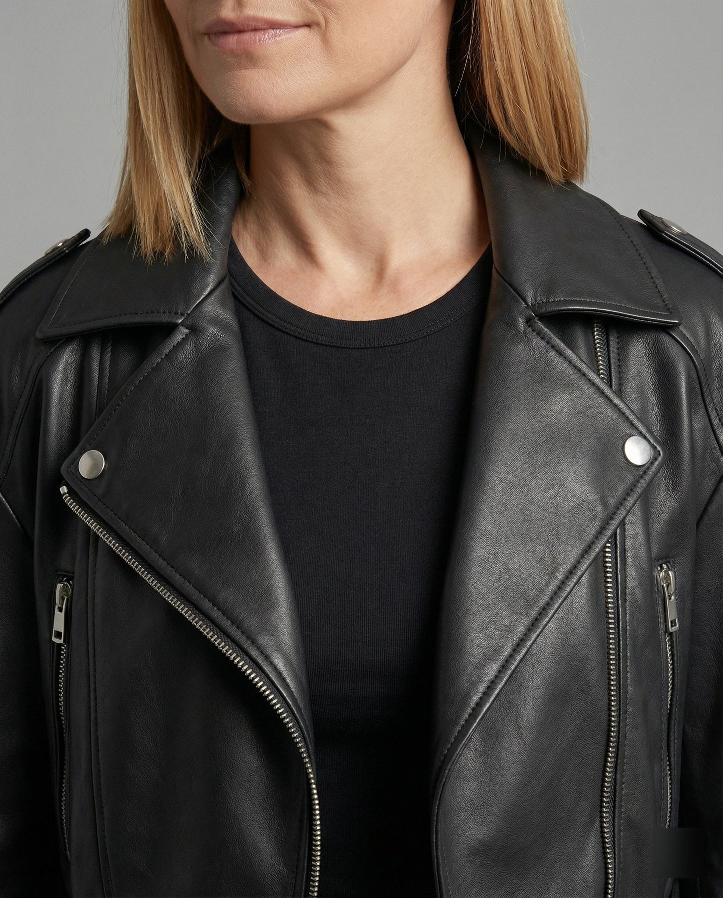 Veste en cuir souple femme | Noir, coupe ajustée, ceinture