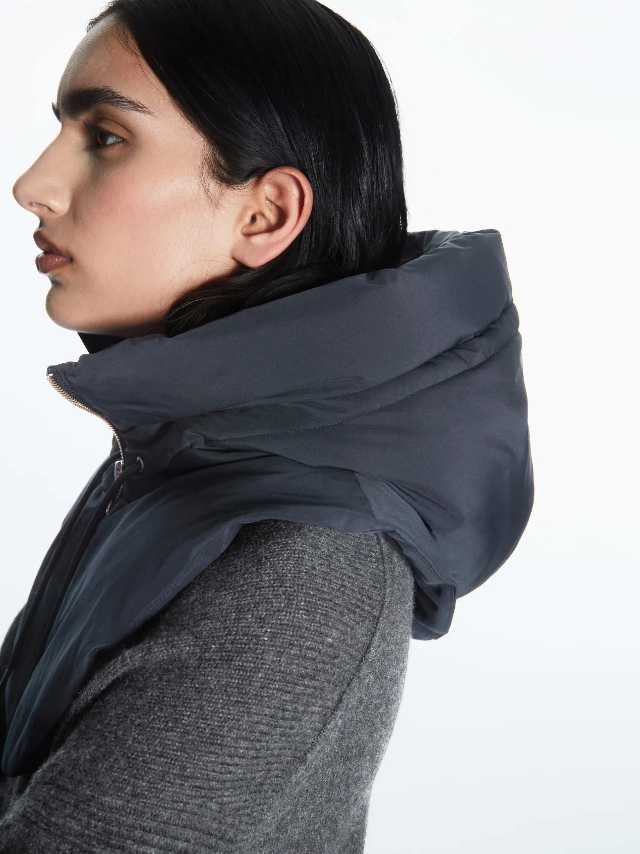 Écharpe à capuche zippée femme hiver taille unique disponible en plusieurs coloris