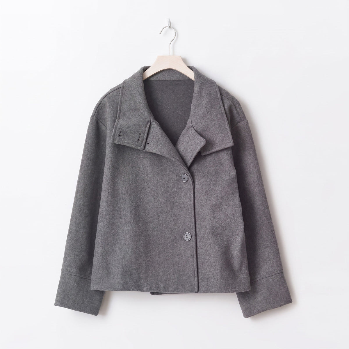 Veste femme oversize col montant boutonnée coupe boxy épaules tombantes