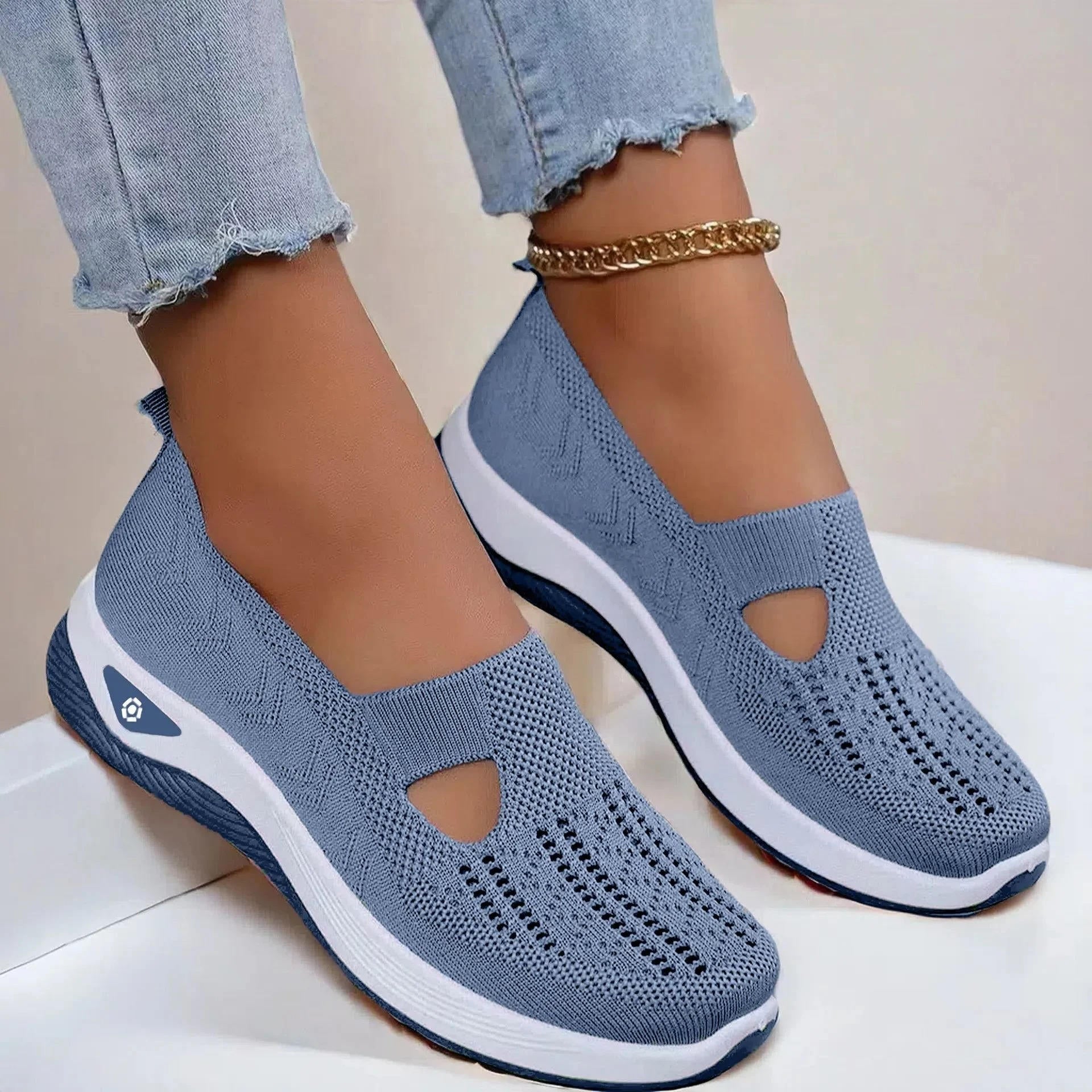 Himmelblau / 41 EU | 7.5 UK | 10 US