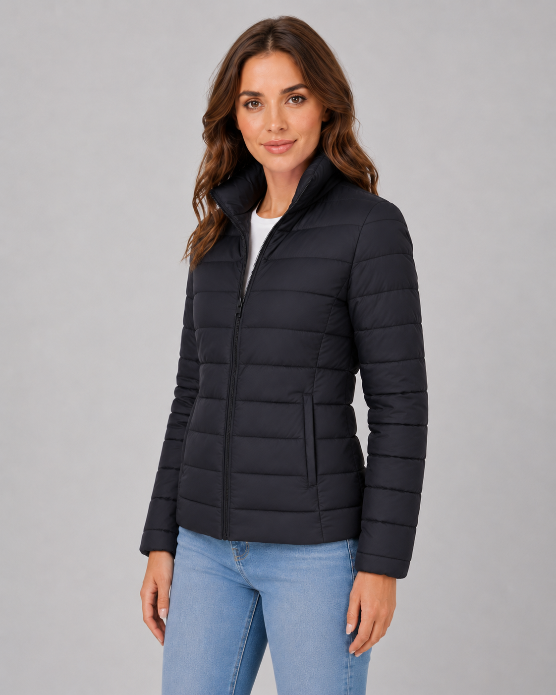 Doudoune légère compressible femme avec duvet de canard et col montant, coupe slim