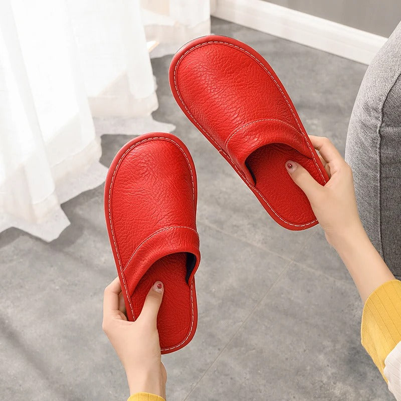 Chaussons femme slip-on design ergonomique semelle stable confort quotidien