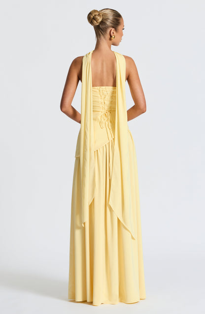 Robe de soirée maxi sans bretelles taille asymétrique fente haute