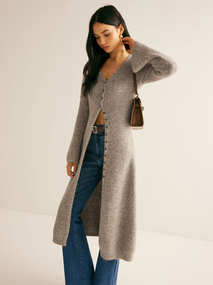 Robe pull femme col V boutonnée longueur midi coupe droite