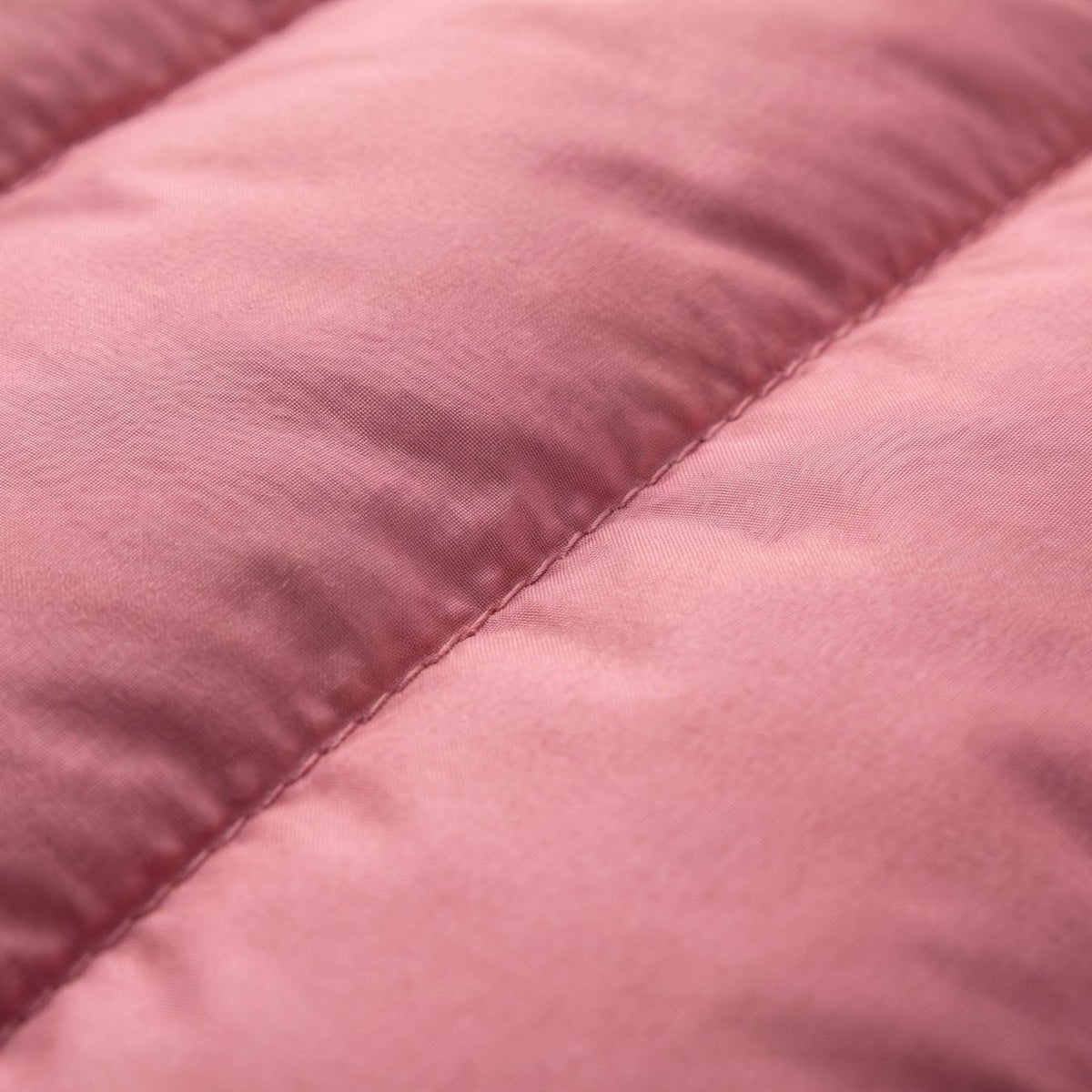 Doudoune légère compressible femme avec duvet d'oie et col montant