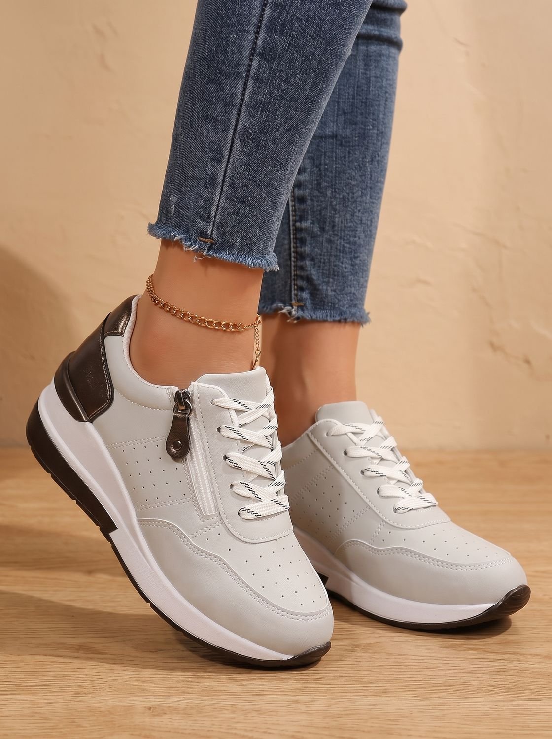 Sneakers compensées orthopédiques femme à lacets et zip latéral