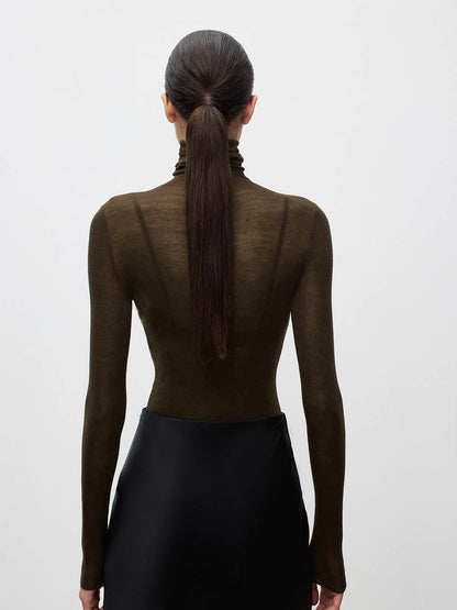 Sweater col roulé en laine mélangée femme coupe régulière maille unie